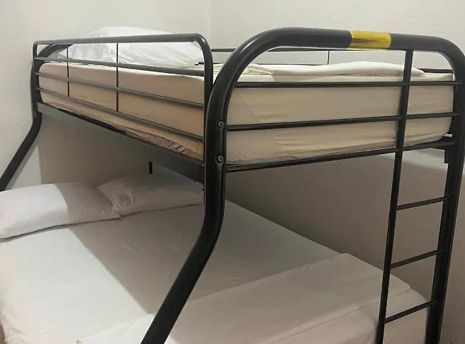 Hostal Puente Real *