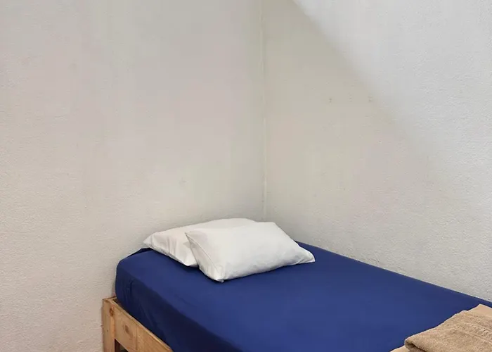 Puente Real Hostal *